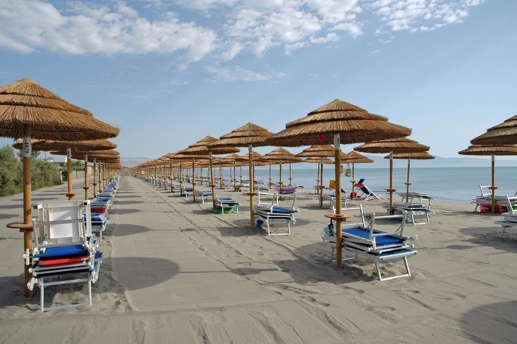 African Beach Hotel-Residence Manfredonia Eksteriør bilde
