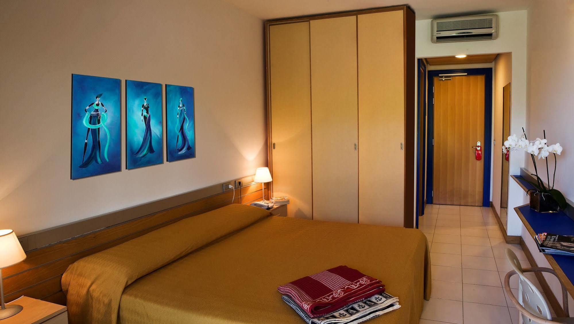 African Beach Hotel-Residence Manfredonia Eksteriør bilde